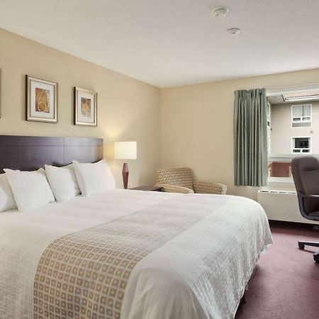 Travelodge Hotel By Wyndham Sudbury Exterior photo